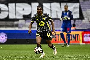 天天盈球网页版-记者：伯恩茅斯将巴法德-迪亚克特视为中卫首选，里尔标价3500万